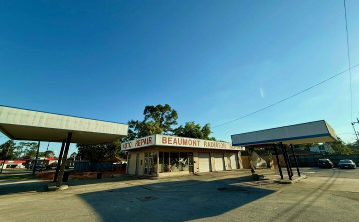 Pictures of Retail, Office, Restaurant property located at 5605 Calder Ave, Beaumont, TX 77706 for lease - image #1