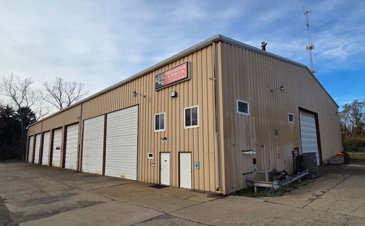 Pictures of Industrial property located at 3414 N Aurelius Rd, Lansing, MI 48910 for lease - image #1