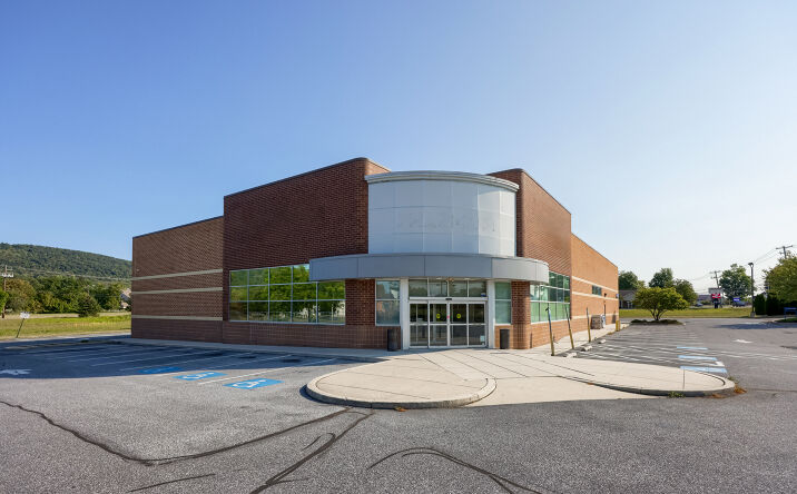 Pictures of Retail property located at 2604 Linglestown Rd, Harrisburg, PA 17110 for lease - image #1