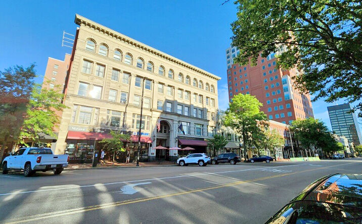 Pictures of Retail property located at 814 Elm St, Manchester, NH 03101 for lease - image #1