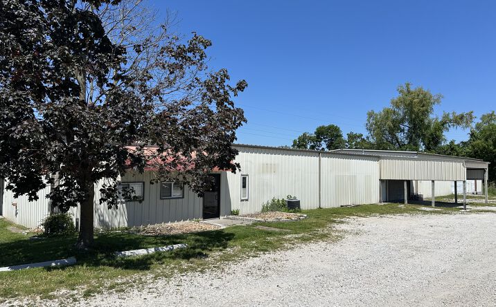 Pictures of Industrial property located at 865 W Enterprise Ln, Nixa, MO 65714 for lease - image #1