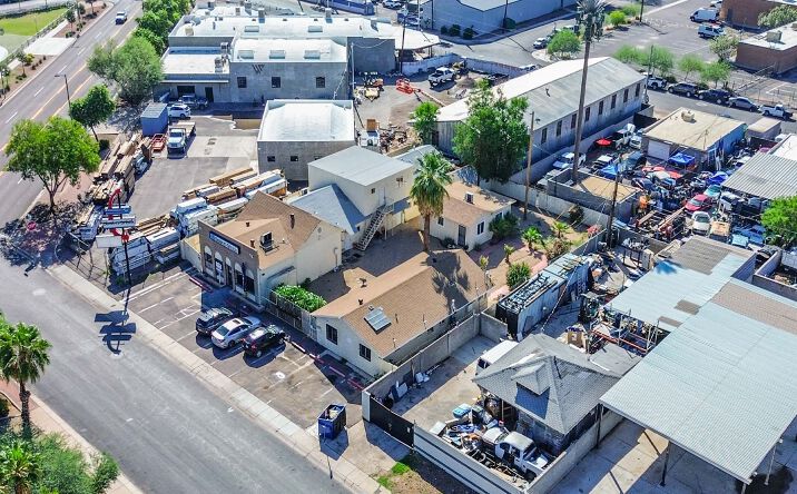 Pictures of Retail property located at 1605 W Latham St, Phoenix, AZ 85007 for lease - image #1