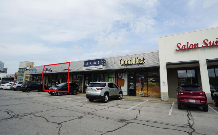 Pictures of Retail property located at N 78th St & Dodge St, Omaha, NE 68114 for lease - image #1