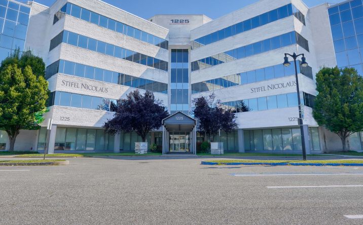 Pictures of Office property located at 1205, 1305, 1225 & 1325 Franklin Avenue, Garden City, NY 11530 for lease - image #1