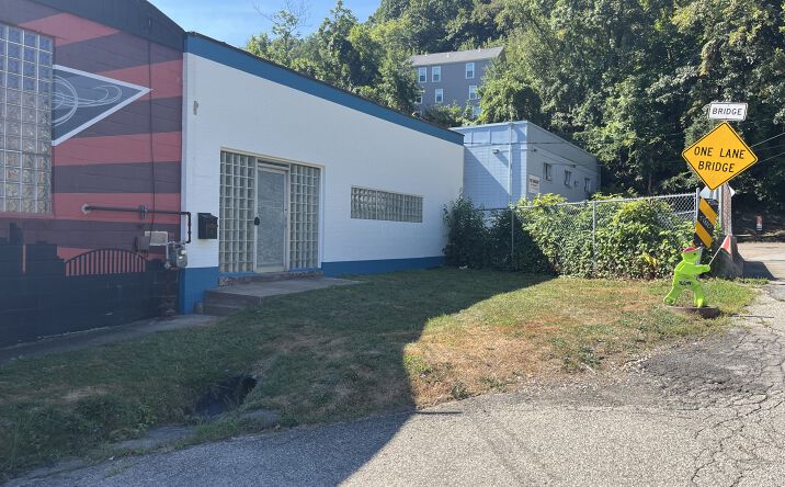 Pictures of Retail, Office, Special Purpose property located at 2 Sedgwick St, Pittsburgh, PA 15209 for lease - image #1