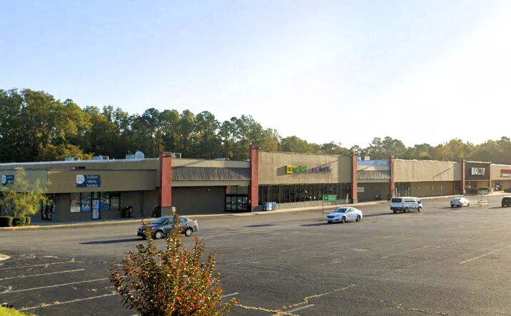 Pictures of Retail property located at 1803 Knight Ave, Waycross, GA 31503 for lease - image #1
