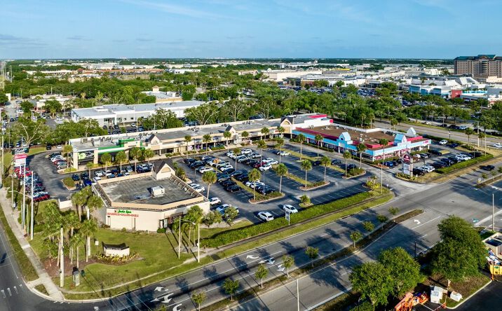 Pictures of Retail property located at 1301 Florida Mall Ave, Orlando, FL 32809 for lease - image #1