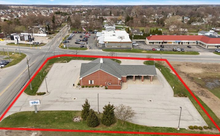Pictures of Retail, Office, Restaurant property located at 15530 S Telegraph Rd, Monroe, MI 48161 for lease - image #1