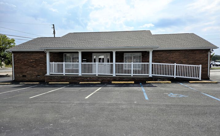 Pictures of Office property located at 1901 Brookside Dr, Kingsport, TN 37660 for lease - image #1