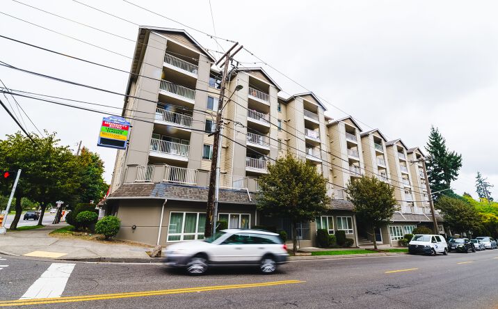 Pictures of Retail, Office, Restaurant property located at 1100 N 115th St, Seattle, WA 98133 for lease - image #1