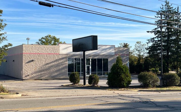 Pictures of Retail property located at 5616 Steubenville Pike, McKees Rocks, PA 15136 for lease - image #1