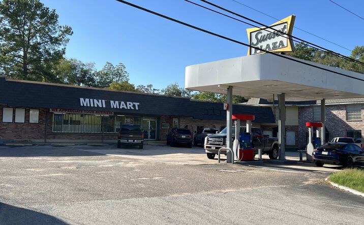 Pictures of Retail, Restaurant, Special Purpose property located at 3503 N Frazier St, Conroe, TX 77303 for lease - image #1