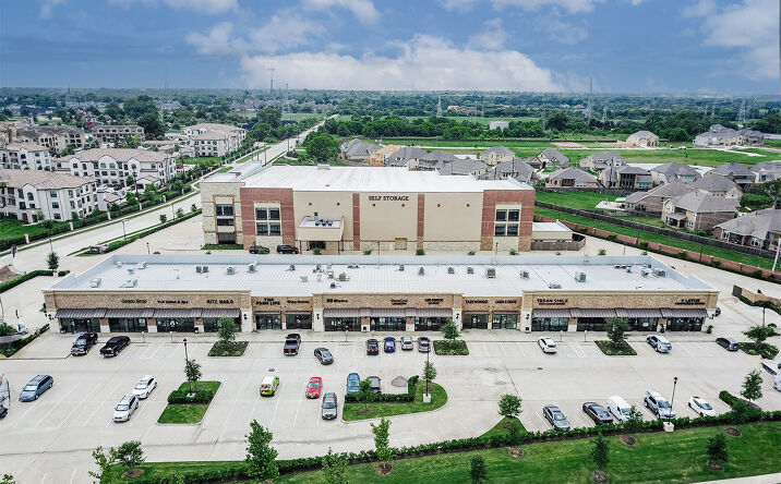 Pictures of Retail property located at 4821 LJ Pkwy, Sugar Land, TX 77479 for lease - image #1