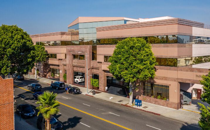 Pictures of Office property located at 150 N Robertson Blvd, Beverly Hills, CA 90211 for lease - image #1