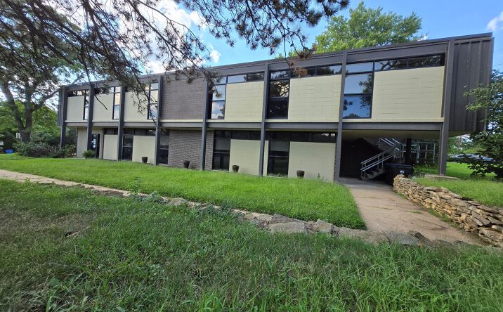 Pictures of Office, Special Purpose property located at 2900 SW Plass Ct, Topeka, KS 66611 for lease - image #1