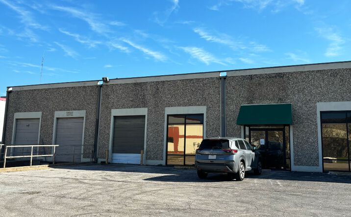 Pictures of Industrial property located at 204 W Texas Ave, Pasadena, TX 77506 for lease - image #1