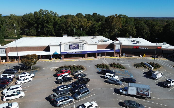 Pictures of Retail, Special Purpose property located at 200 Homer Rd, Commerce, GA 30529 for lease - image #1