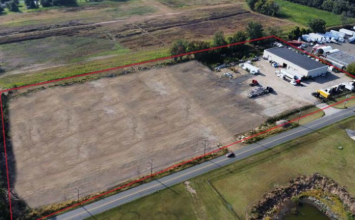 Pictures of Industrial property located at 800 Mt Holly Rd, Edgewater Park, NJ 08010 for lease - image #1