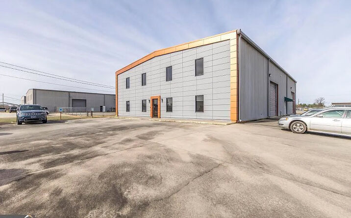 Pictures of Industrial property located at 105 Industrial Way, Byron, GA 31008 for lease - image #1
