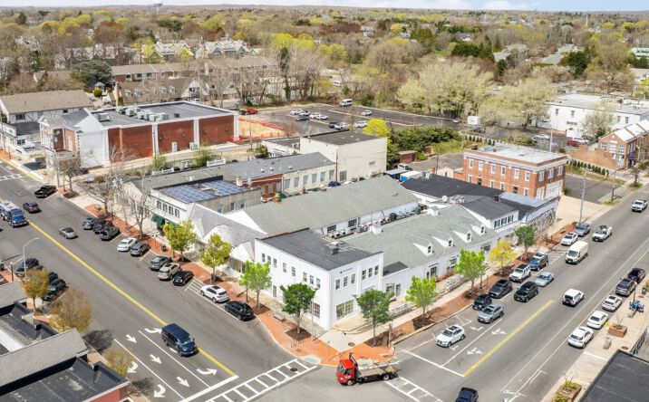 Pictures of Retail, Special Purpose property located at 17 Windmill Ln, Southampton, NY 11968 for lease - image #1