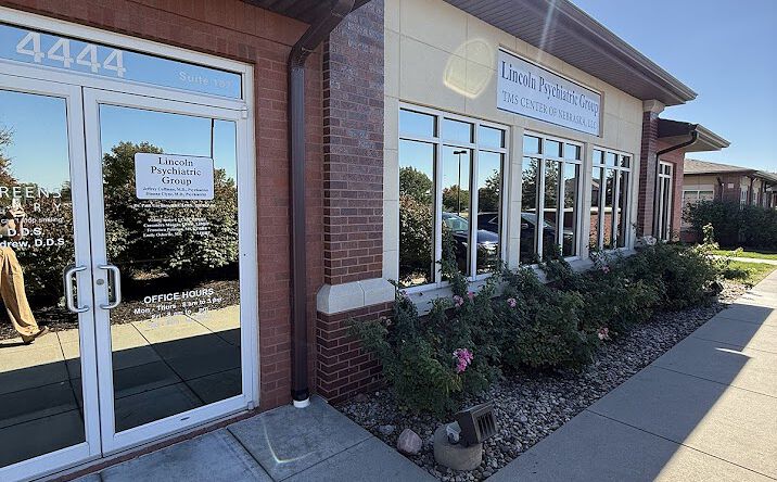 Pictures of Office property located at 4444 S 86th St, Lincoln, NE 68526 for lease - image #1