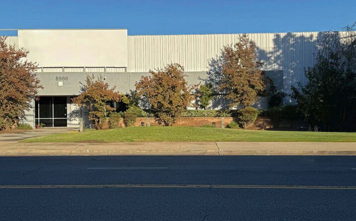 Pictures of Industrial property located at 8966 Mason Ave, Chatsworth, CA 91311 for lease - image #1