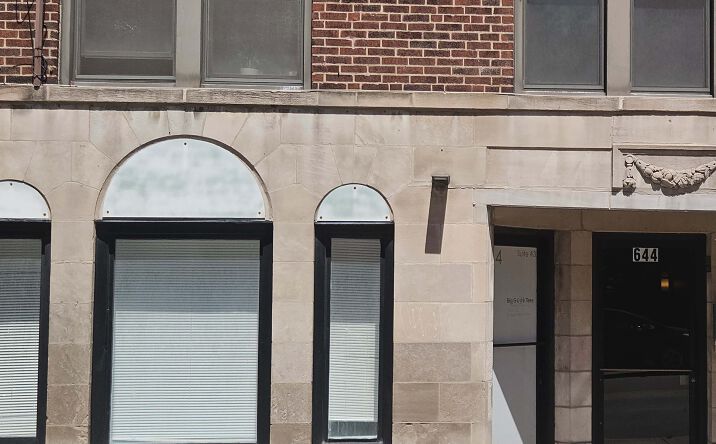 Pictures of Retail, Office property located at 644 W Addison St, Chicago, IL 60613 for lease - image #1