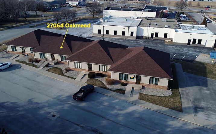 Pictures of Office property located at 27064 Oakmead Dr, Perrysburg, OH 43551 for lease - image #1