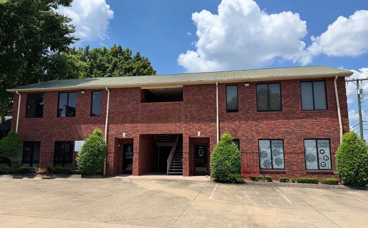 Pictures of Office property located at 2701 Greystone Rd, Berry Hill, TN 37204 for lease - image #1