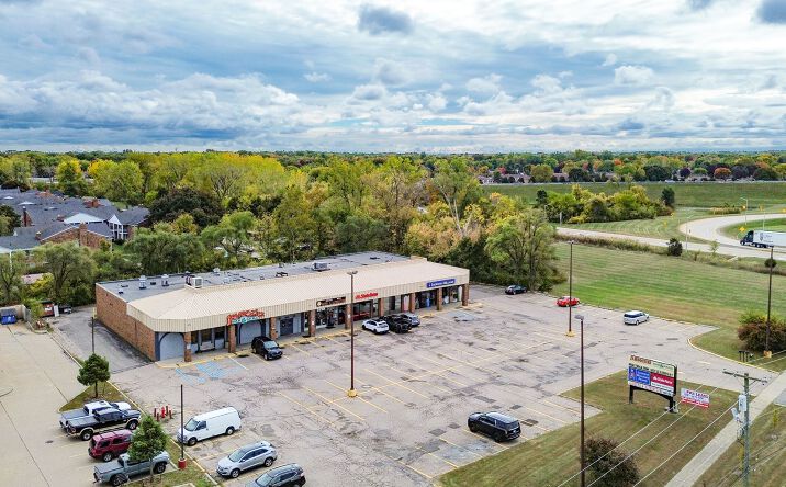 Pictures of Retail property located at 42066 Van Dyke Ave, Sterling Heights, MI 48314 for lease - image #1