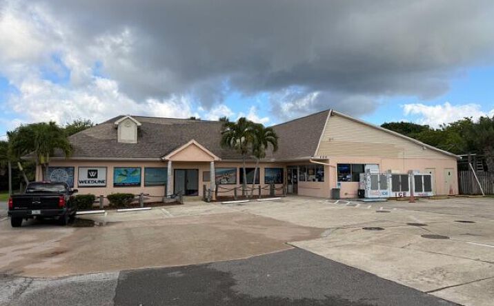 Pictures of Retail property located at 100 Long Point Road 2, Melbourne Beach, FL 32951 for lease - image #1