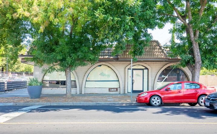 Pictures of Retail, Office, Restaurant property located at 1401 Alhambra Blvd, Sacramento, CA 95816 for lease - image #1