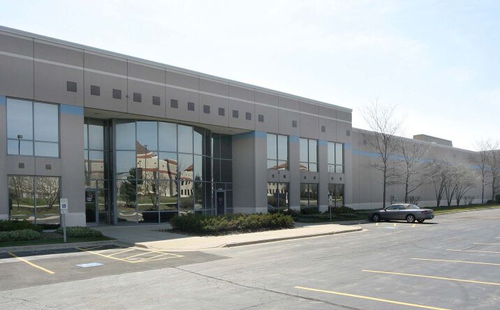 Pictures of Industrial property located at 2401 Internationale Parkway, Woodridge, IL 60517 for lease - image #1