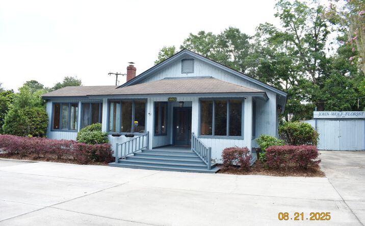 Pictures of Retail property located at 6228 Waters Ave, Savannah, GA 31406 for lease - image #1