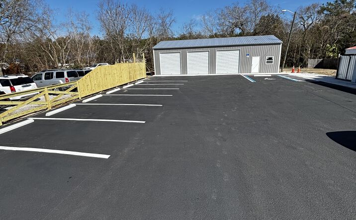 Pictures of Retail, Industrial, Special Purpose property located at 4403 NW 6th St, Gainesville, FL 32609 for lease - image #1