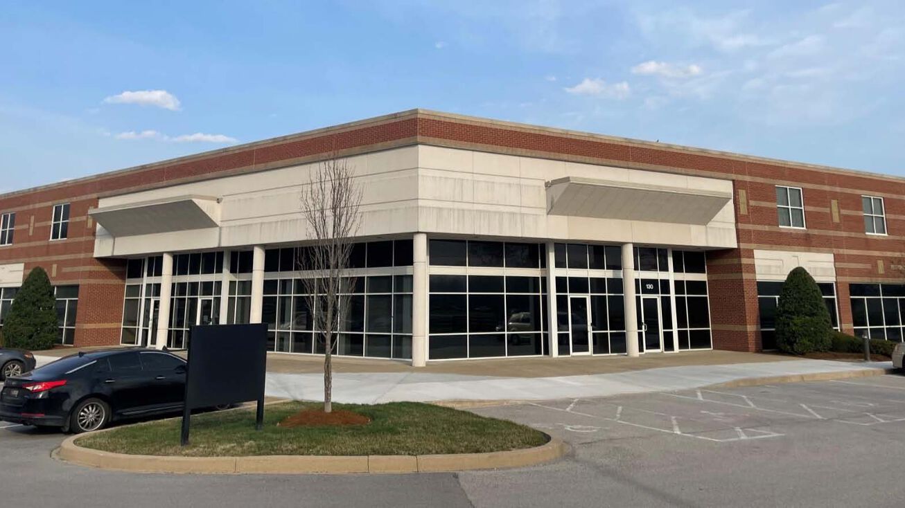 2700 Stanley Gault Parkway, Louisville, KY 40223 - Industrial Space for