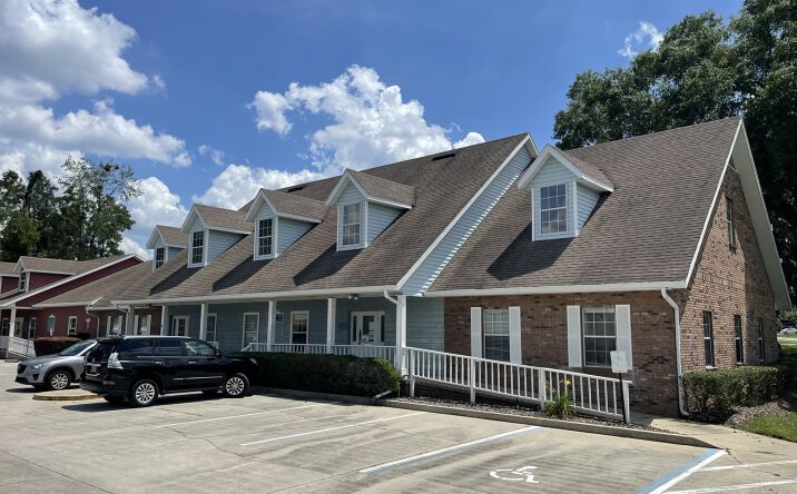 Pictures of Office property located at 5608 SE 113th St, Belleview, FL 34420 for lease - image #1