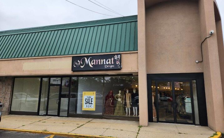 Pictures of Retail property located at 250 W Old Country Road, Oyster Bay, NY 11801 for lease - image #1