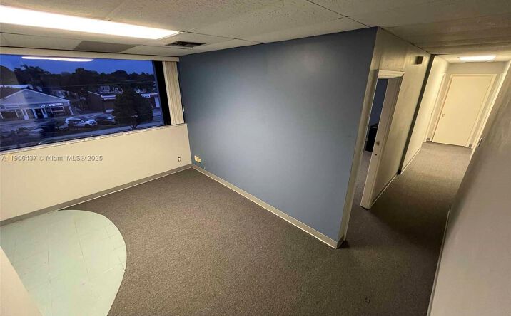 Pictures of Office property located at 2727 E Oakland Park Blvd # 300, Fort Lauderdale, FL 33306 for lease - image #1