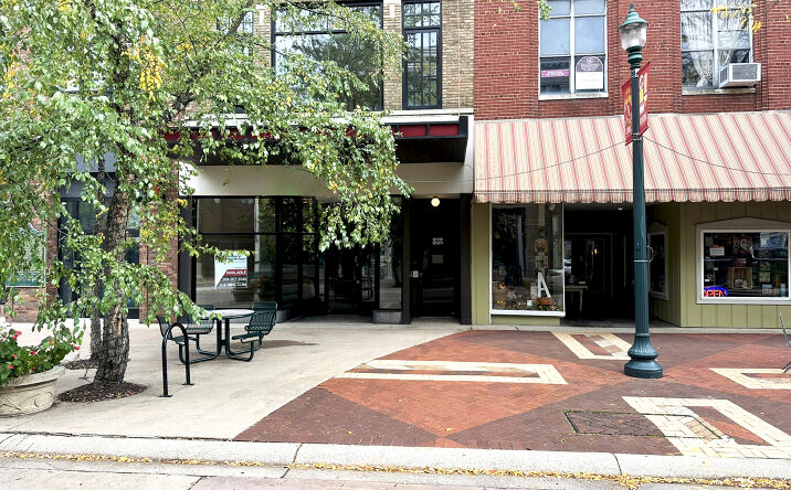 Pictures of Retail property located at 217 S Kalamazoo Mall, Kalamazoo, MI 49007 for lease - image #1