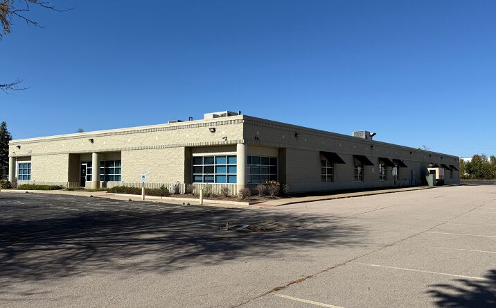 Pictures of Office, Industrial property located at 9942 N Alpine Rd, Machesney Park, IL 61115 for lease - image #1