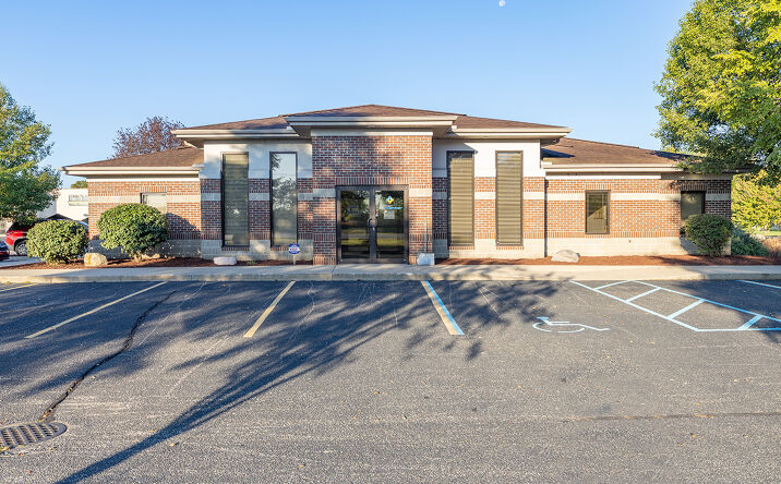 Pictures of Office property located at 631 County Rd 17, Elkhart, IN 46516 for lease - image #1