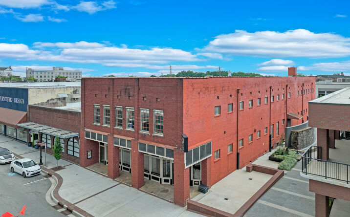 Pictures of Retail property located at Bradford St NW, Gainesville, GA 30501 for lease - image #1