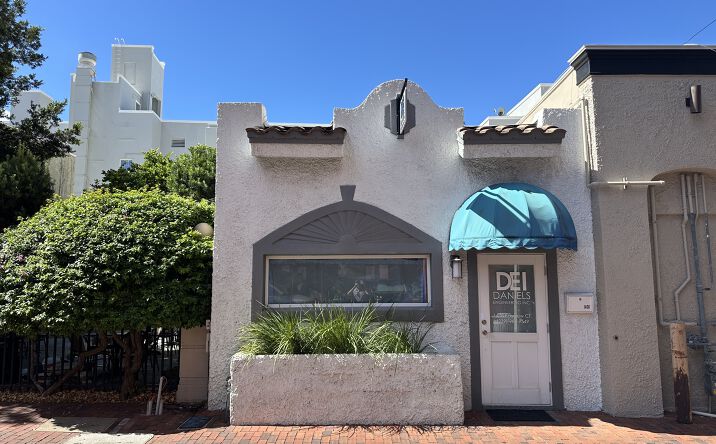 Pictures of Retail property located at 1408 Bayview Ct, Fort Myers, FL 33901 for lease - image #1