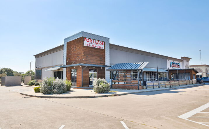 Pictures of Retail property located at 12810 Gulf Fwy, Houston, TX 77089 for lease - image #1