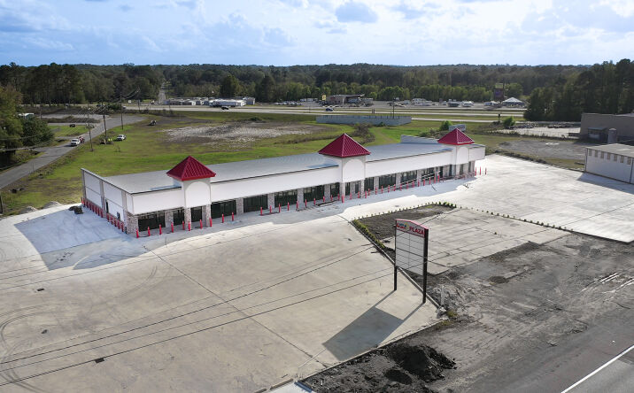Pictures of Retail, Office, Restaurant property located at 992 Hwy 80 W, Calhoun, LA 71225 for lease - image #1