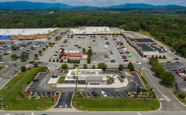 Pictures of Retail property located at 1128 E Lynchburg Salem Turnpike, Bedford, VA 24523 for lease - image #1