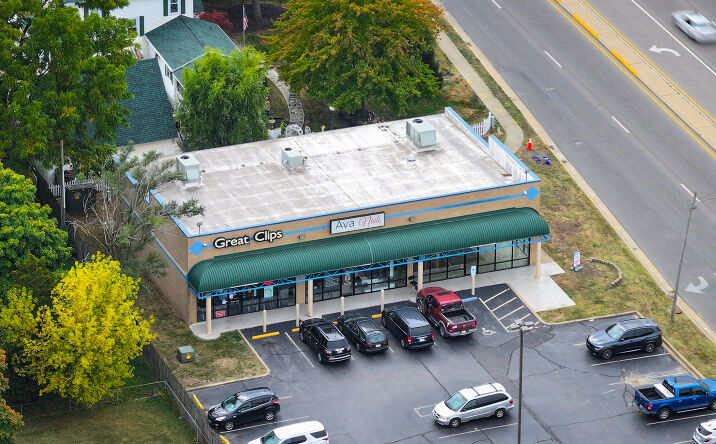 Pictures of Retail property located at 215 E Ash Ave, Decatur, IL 62526 for lease - image #1