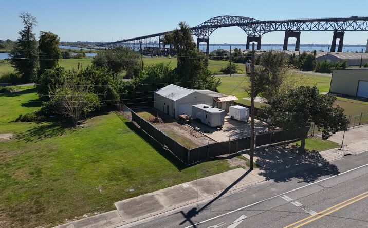 Pictures of Industrial property located at 520 Miller Ave, Westlake, LA 70669 for lease - image #1
