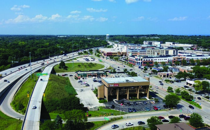 Pictures of Office property located at 5555 N Port Washington Rd, Glendale, WI 53217 for lease - image #1